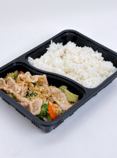 <span>
  <span>Stir-fried mixed vegetables with pork in oyster sauce (10 boxes)</span></span>