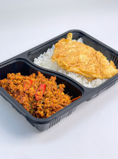 <span>
  <span>Stir-fried chicken with yellow curry paste + Omelet (10 boxes)</span></span>