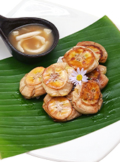 (Tongmon) Grilled banana with coconut sauce